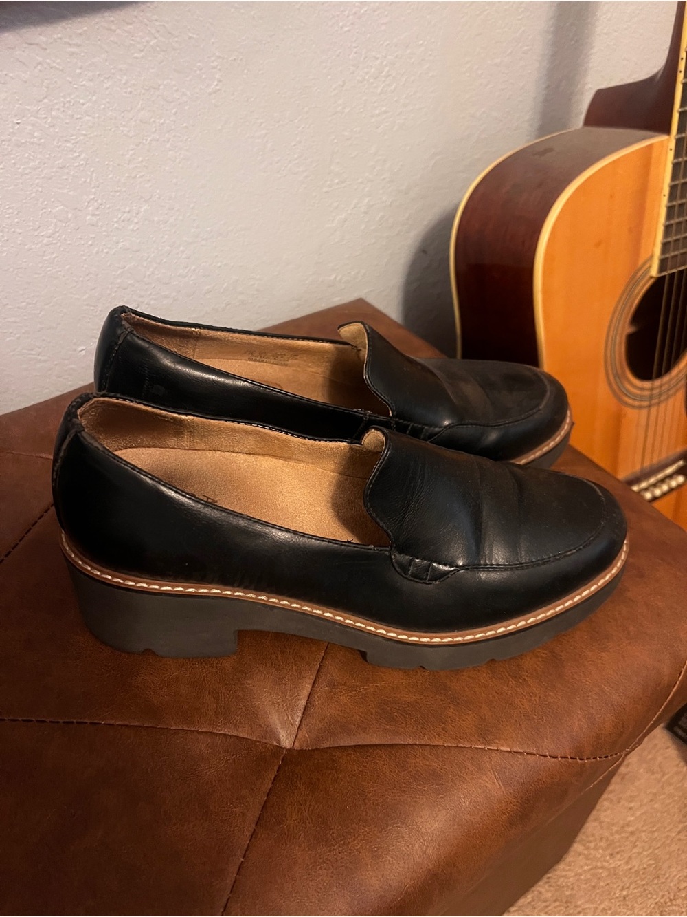 Naturalizer Women’s Black Leather Slip-On Loafers